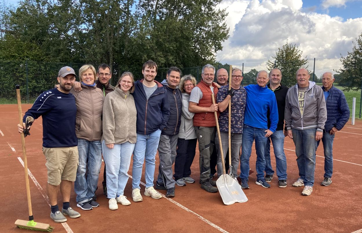 Herbstputz beim OTC: Mit guter Laune in den Winter